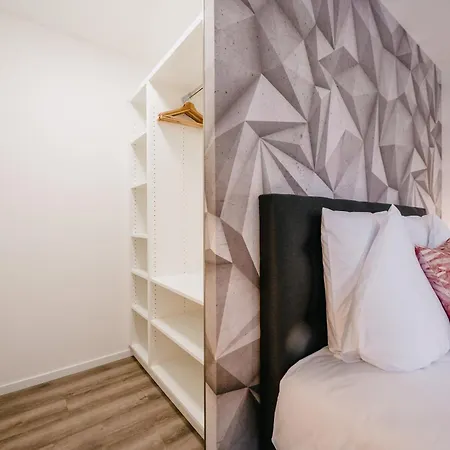 Les Charmes Apartment