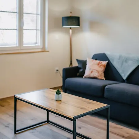 Les Charmes Apartment *