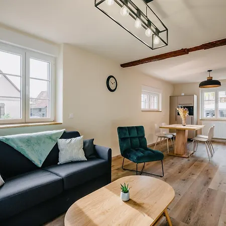 Les Charmes Apartment